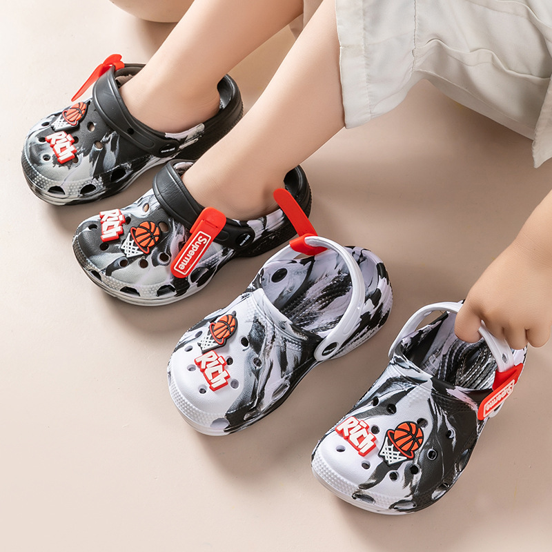 Summer Children's Slippers Wholesale Sandals for Boys and Girls Bathroom Non-Slip Baby Clogs Children's Cute Cartoons