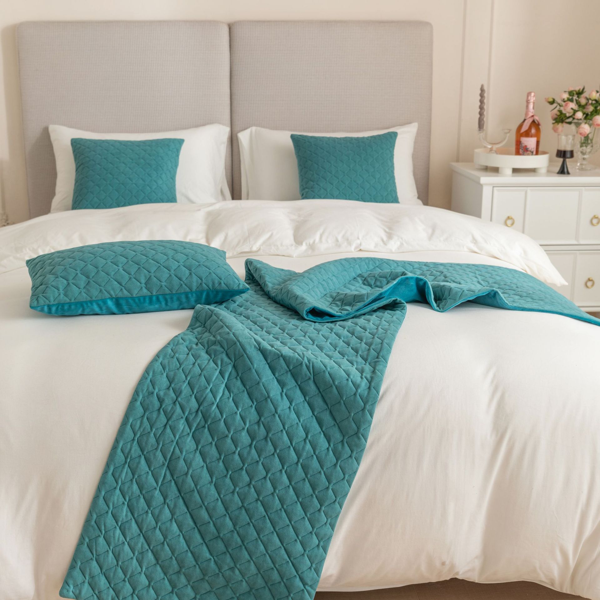 European and American style simple Dutch velvet rhombus pattern hotel homestay hotel bed towel bed flag