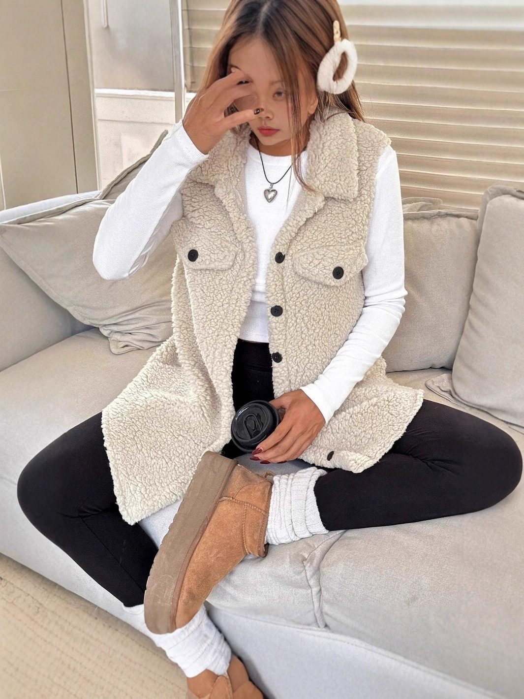 2025 Cross-Border Amazon New Autumn and Winter Lapel Plush Vest Jacket Loose Elegant Commuter Imitation Cashmere Women