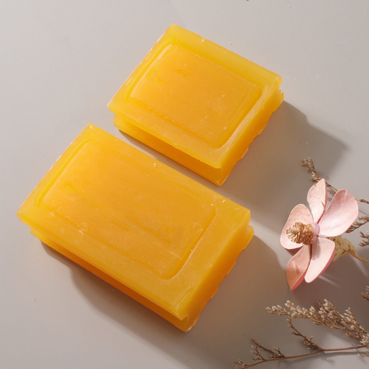 Household Large Transparent Laundry Soap Gently Cleans Clothes, Removes Oil and Stains, Underwear Soap Wholesale