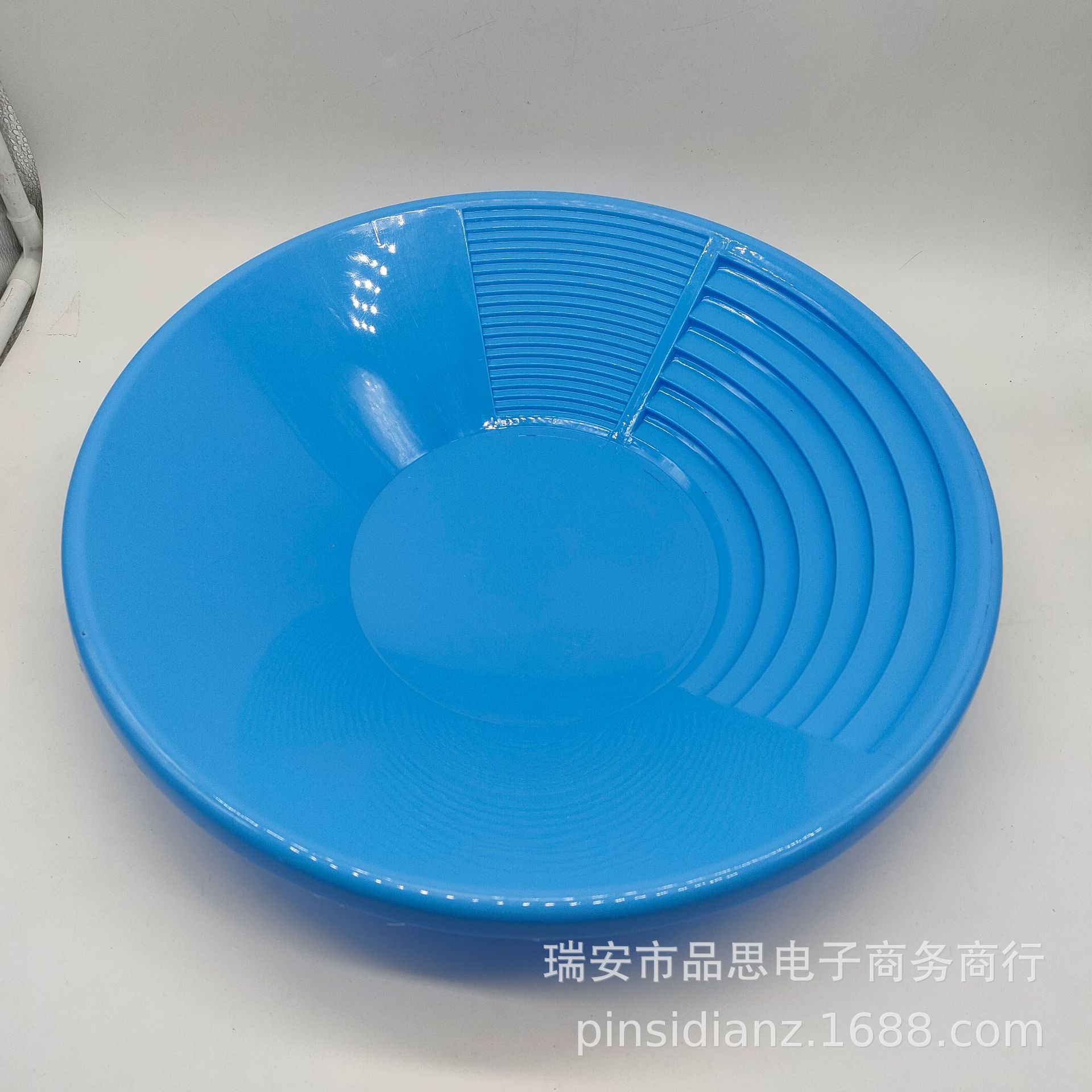 Hand-operated gold panning tray manufacturers hand-washed sand gold tools small gold selection plastic basin sticky gold dustpan portable gold washing basin