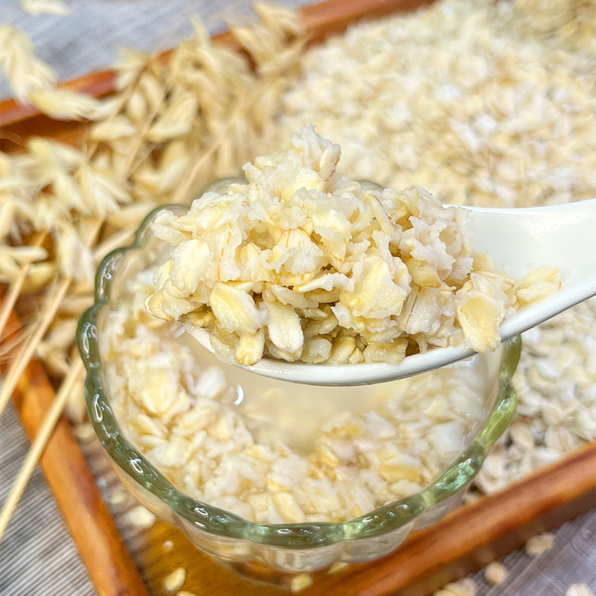 Large Package of Pure Oatmeal Ready-To-Eat Wholesale Processing Whole Small Pieces Raw Materials 25kg Pure Whole Wheat Cereal Flakes