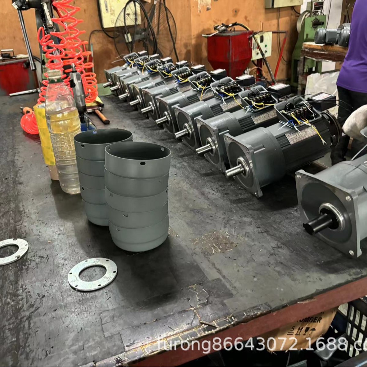 Furong Specializes in the Production and Maintenance of Domestic and Imported Magnetic Powder Brakes, Magnetic Powder Clutches, and Pneumatic Shafts