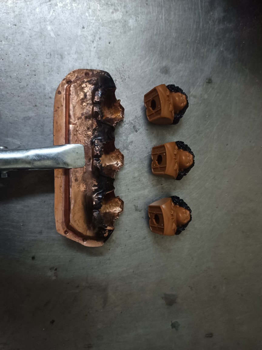 Undertake, Various Spray Molding Molds, Spray Painting Molds, Covering Spray Film, Spray Painting Clamp Molds, Side Mold Clamp Molds