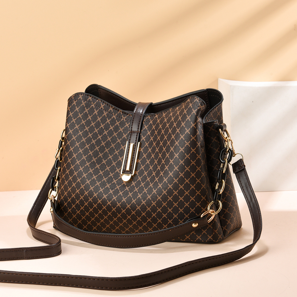 Сумка для женщин с высоким стилем, большая вместимость, простая сумка через плечо, сумка-ручка