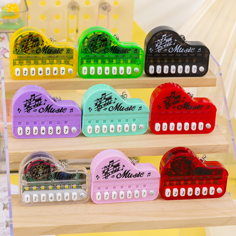 Мини ручное пианино брелок детская электронная клавиатура мультяшный брелок подвеска может играть светящиеся креативные игрушки