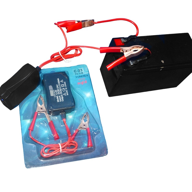 Mobile phone clip charger three U clip mobile phone charger DC emergency charge one drag three in stock