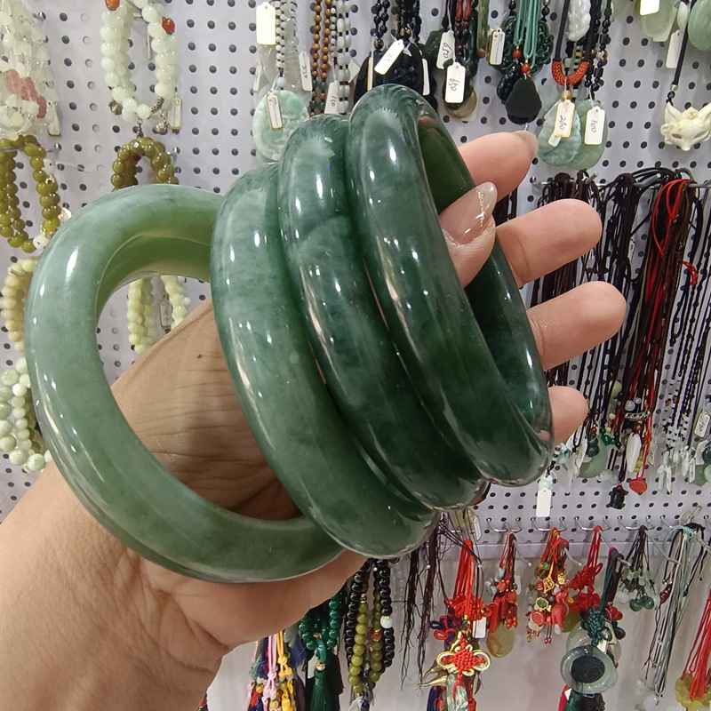 TXY55 flaw special stall natural a jade bitter tea color green ice ice through white factory direct wholesale