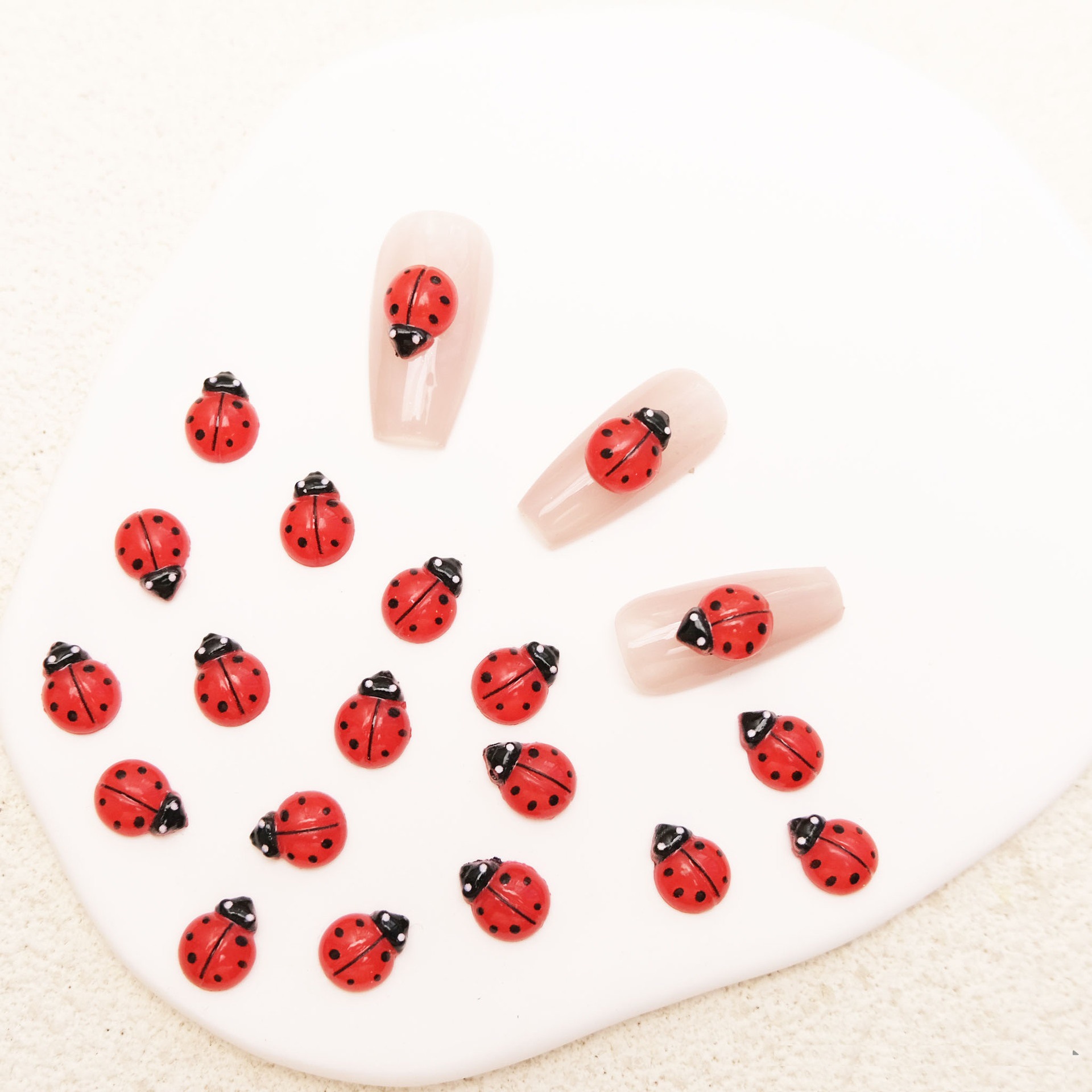 Ladybug Nail Art Accessories Cute Red Resin Seven-Star Ladybug Insect Story Wearable Nail Photo Frame Accessories Material