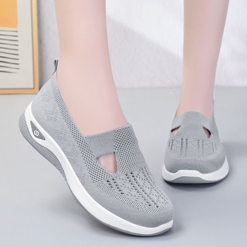 Women's Shoes Summer Cross-Border Large Size Slip-On Mom's Shoes Fly Woven Mesh Casual Shoes Versatile Old Beijing Cloth Shoes Wholesale