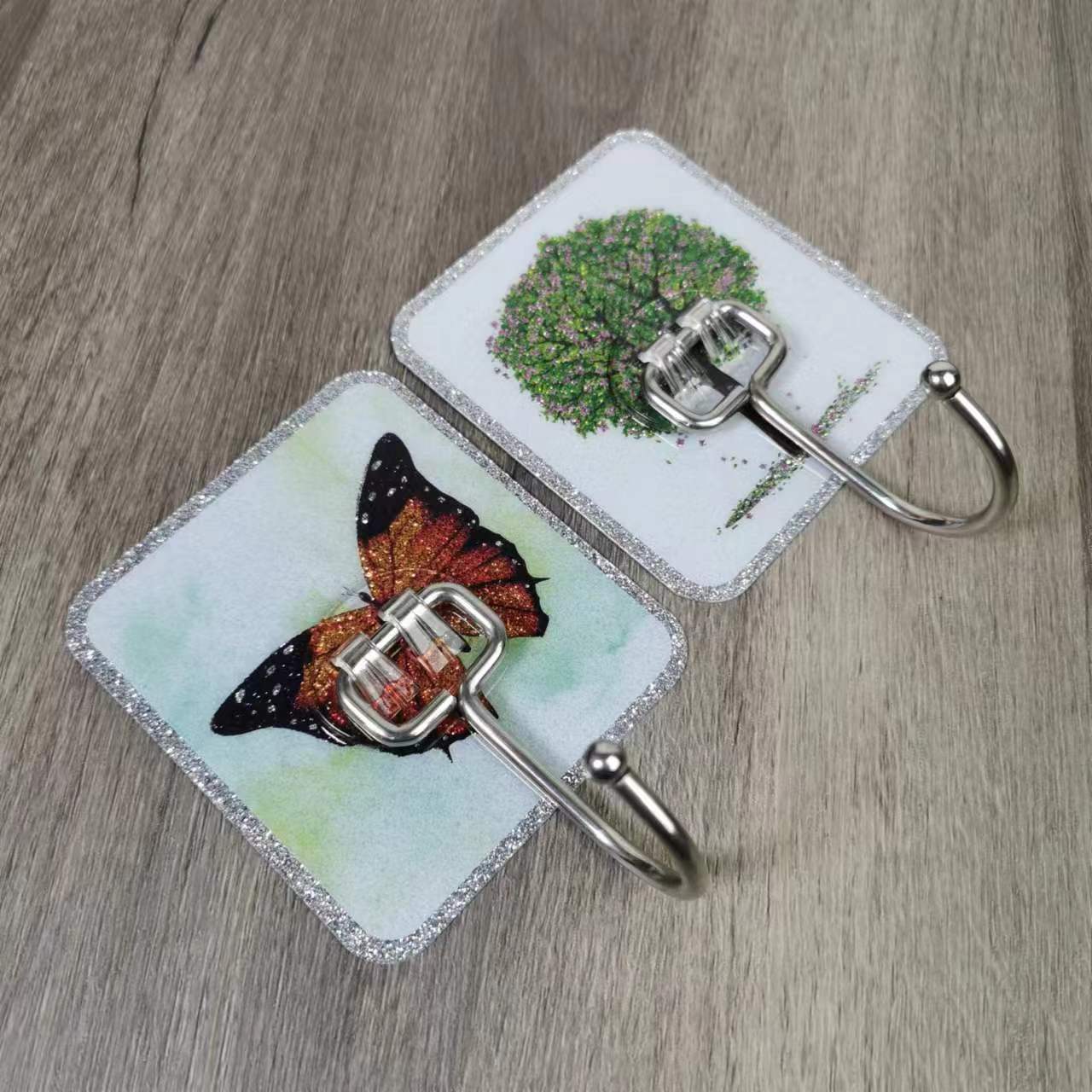 Stainless Steel Hooks with Gold Powder and Gold Pattern, Traceless Adhesive, Thickened, Strong, Household Large Adhesive Hooks for Clothes and Hat Storage, Wholesale