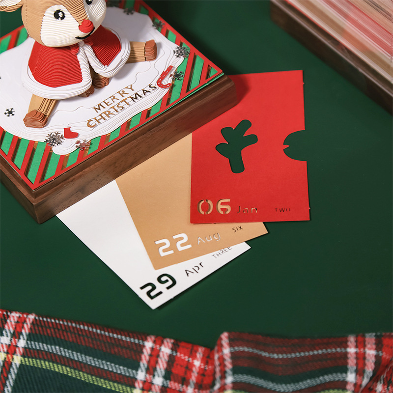 Christmas Desktop Decoration Gift Cartoon Reindeer 3D Paper Carving Note Pad with Calendar 2026 Annual Party Gift Customization