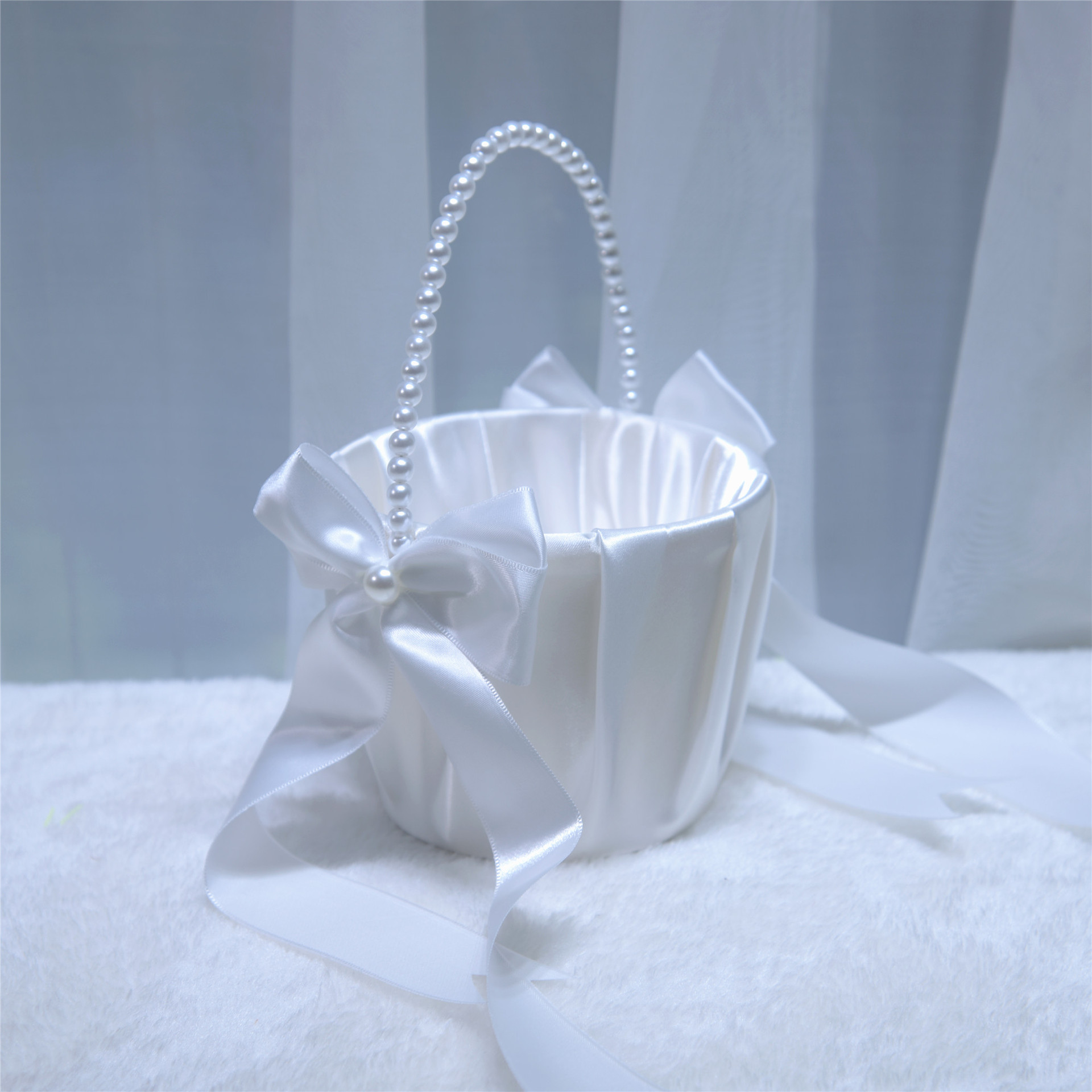 White Flower Girls Baskte White Satin Pearl Flower Knot Flower Girl Flower Basket Taken and Sent in Seconds