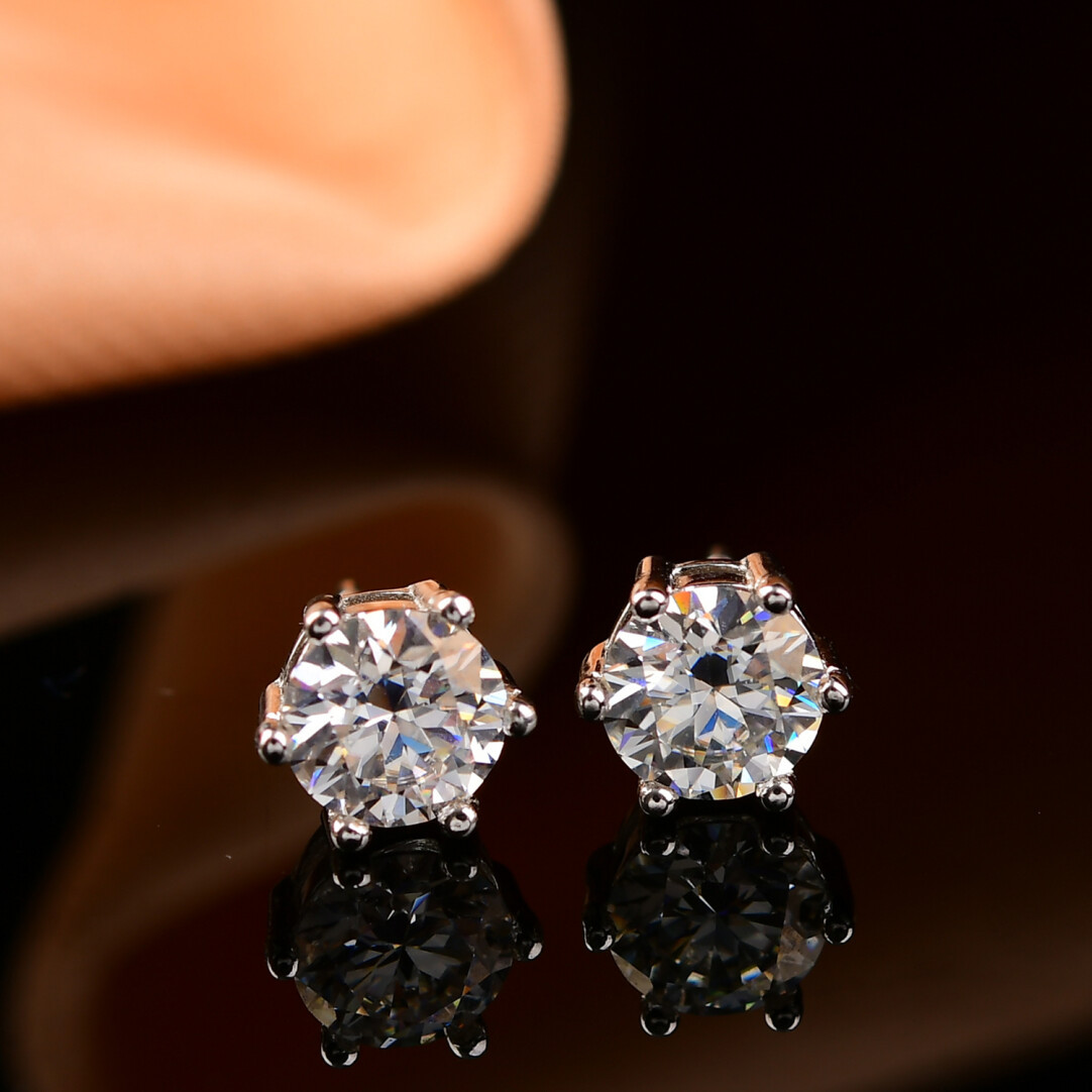 Pt950 Platinum Earrings Classic Six-Claw Earrings 50 Points 1 Carat Igi Cultivated Diamond Earrings Set 18K Gold Export