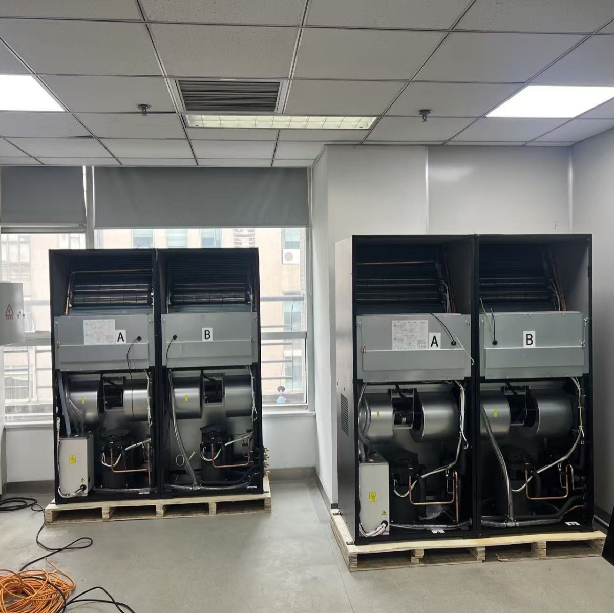 Computer Room Precision Air Conditioner Thermostat Humidity Suitable for Laboratory/Test Room/Precision Electronic Instruments