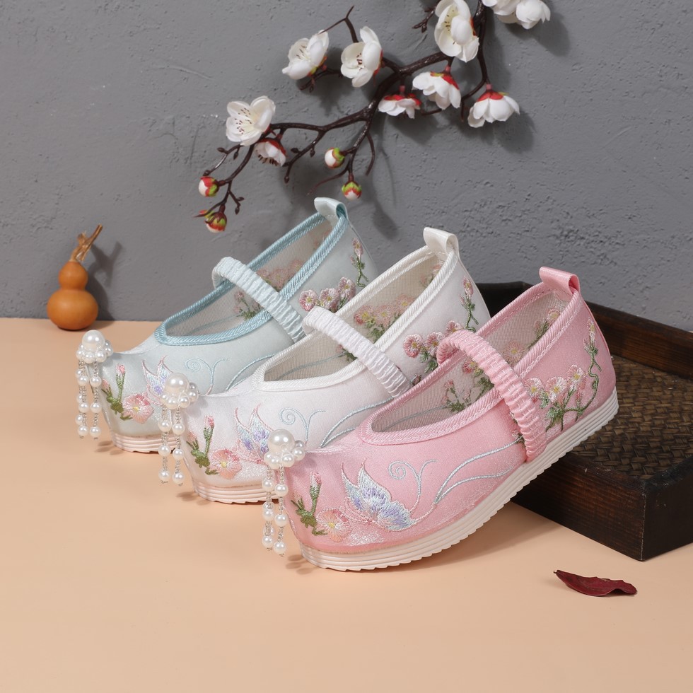 Children's Pearl Flower Butterfly Old Beijing Girl's Embroidered Shoes Hanfu Cloth Shoes Chinese Style Student's Ancient Costume Table Shoes
