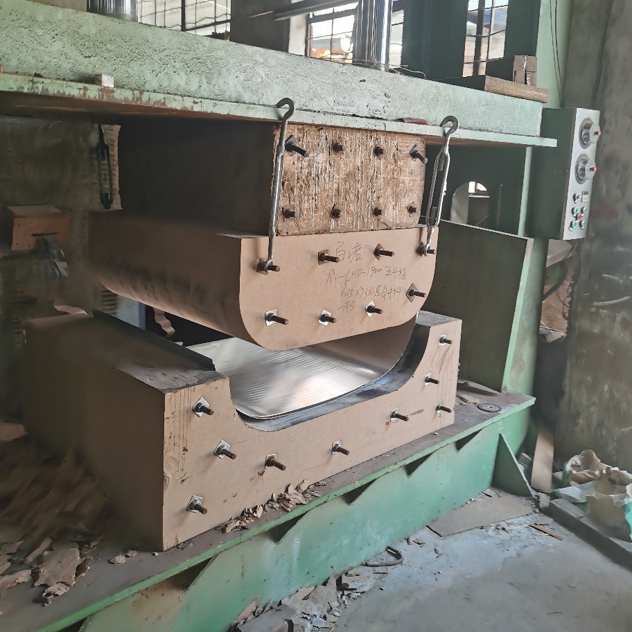 Изготовление форм для сгибания древесины