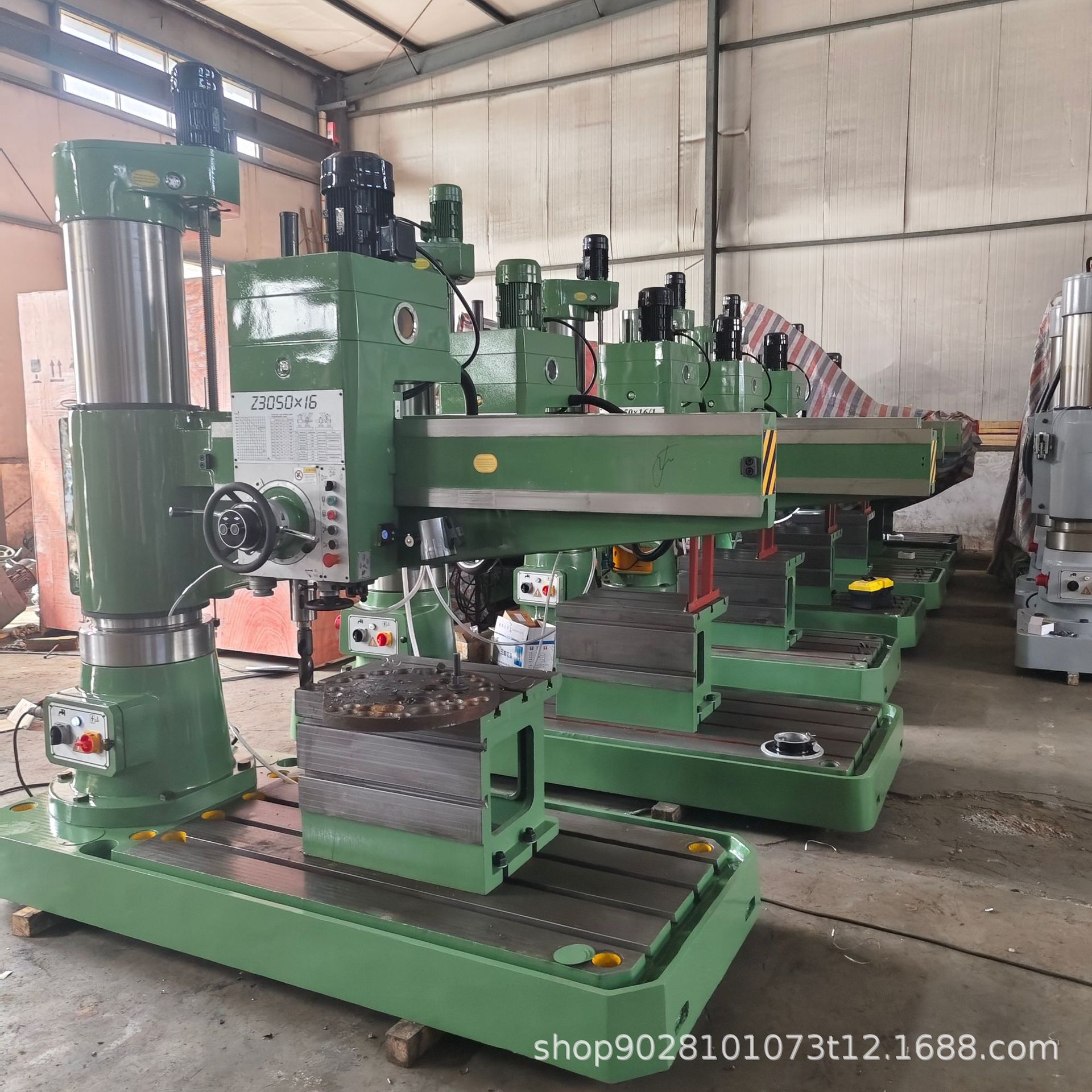 Z3050X16 Radial Arm Drill with Automatic Feed and Hydraulic Locking for Industrial-Grade Drilling, Vertical Z3050X16 Radial Arm Drill Machine