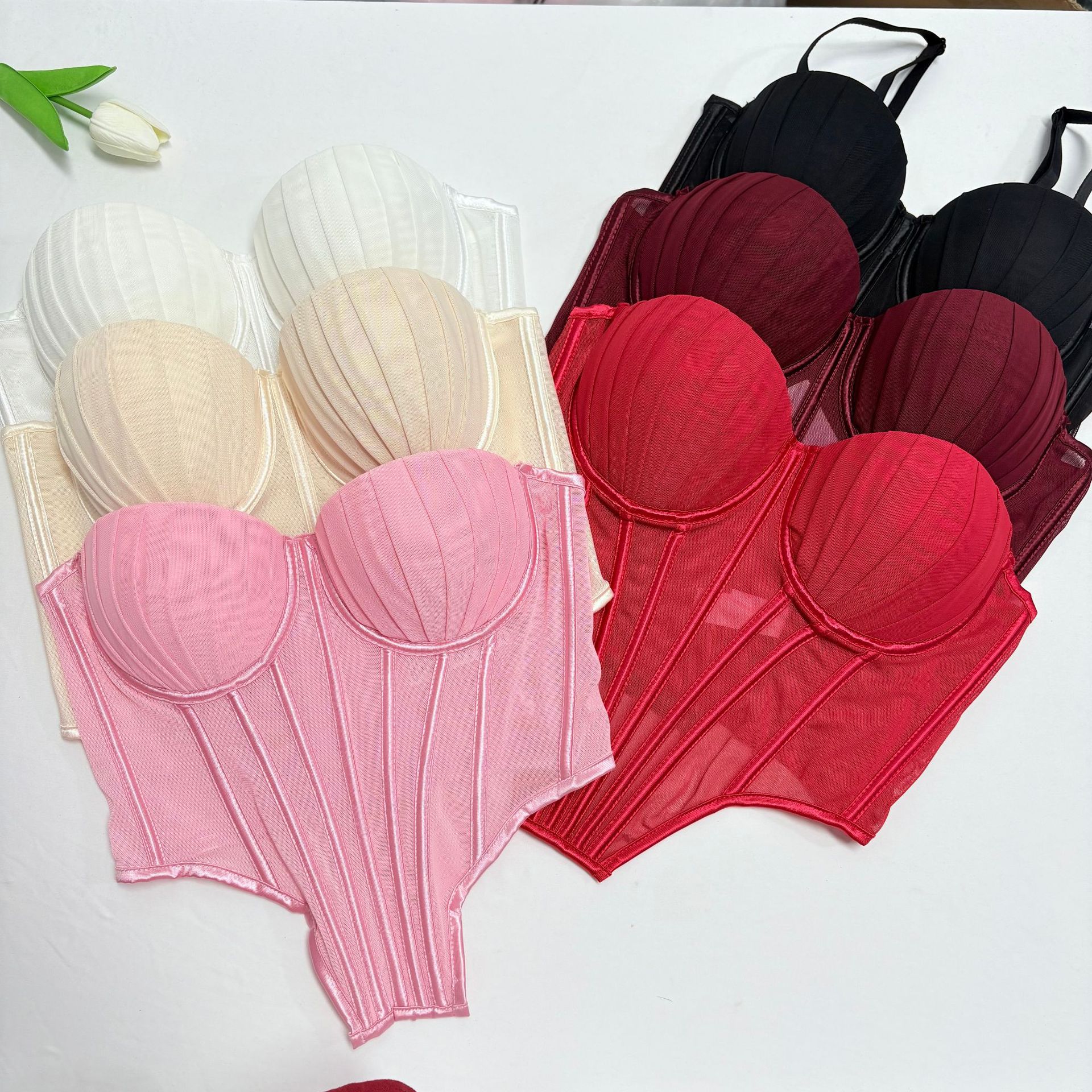 Spicy Girl's High-End Fishbone Bralette Tube Top Camisole for Women, Slim Fit, Irregular Design with Chest Pads and Pleated Fishbone Top