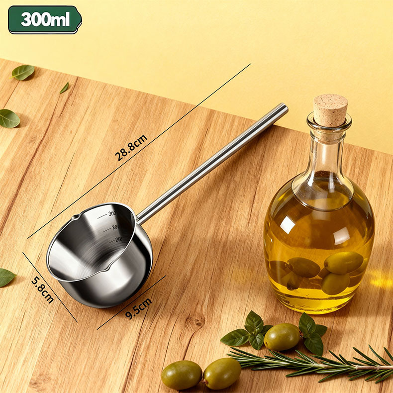 Stainless Steel Special Oil Pouring Spoon Hot Oil Mini Small Pot with Extended Handle Oil Pouring Small Oil Pot for Home Kitchen Use