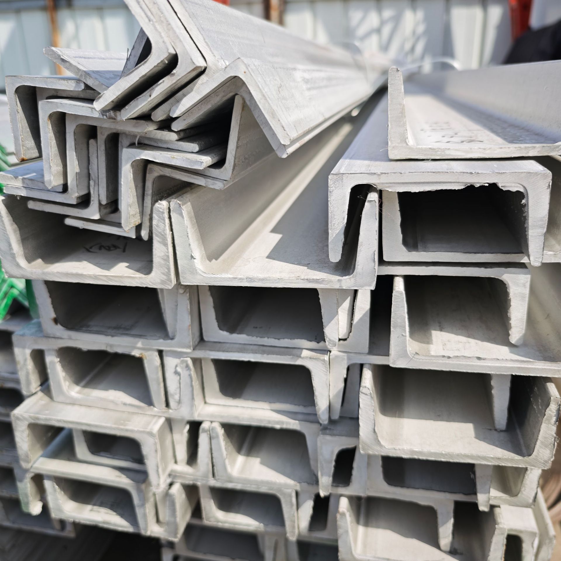 304 Stainless Steel Channel Steel Spot Wholesale 316L Material Stainless Steel Channel Steel Complete Specifications