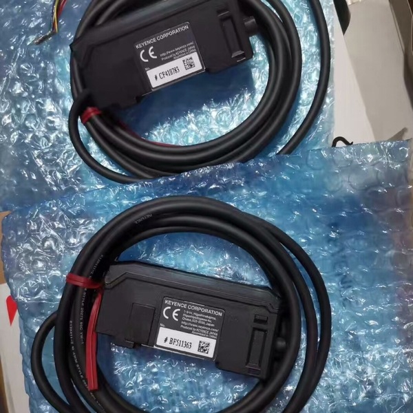 Keyence Sensor Gt2-71N Brand New Original Genuine, Packaging Box Broken, Physical Picture