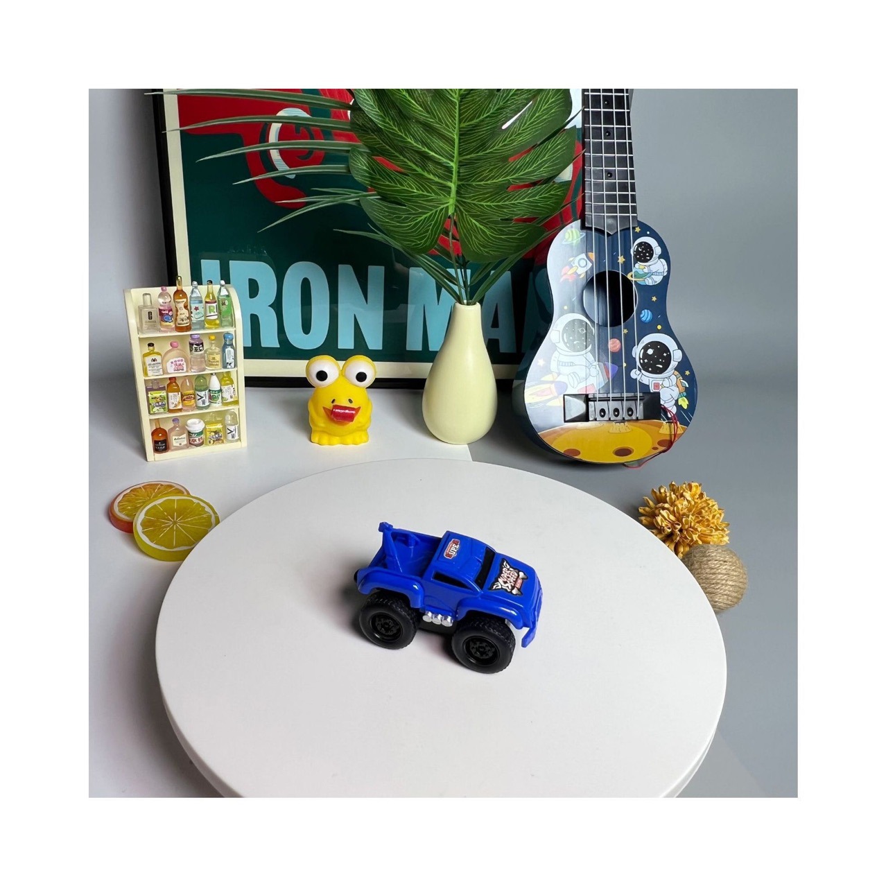 Anti-Gravity Wall-Climbing Car, Educational Decompression Toy Car, Inertia Magnetic Levitation Car, Assembled Track Racing Car