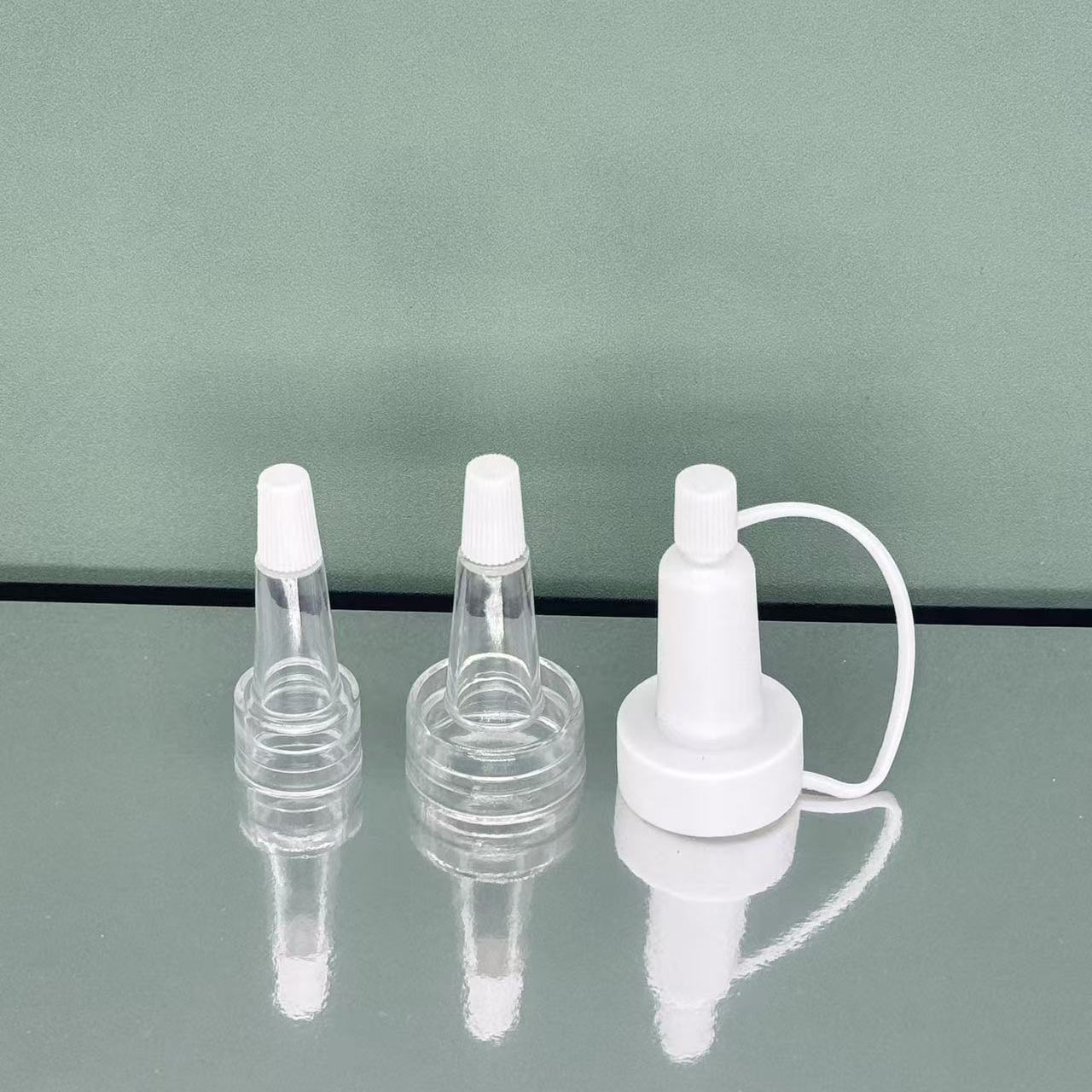 In-Stock Transparent Trumpet Mouthpiece 13 Teeth/20 #   One-Piece Bell-Shaped Odorless Freeze-Dried Powder Dropper in a Vial