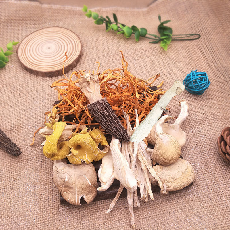 Yunnan specialty mushroom soup package dry goods Morchella chicken oil fungus Cordyceps flower seafood mushroom colorful mushroom soup package 100g