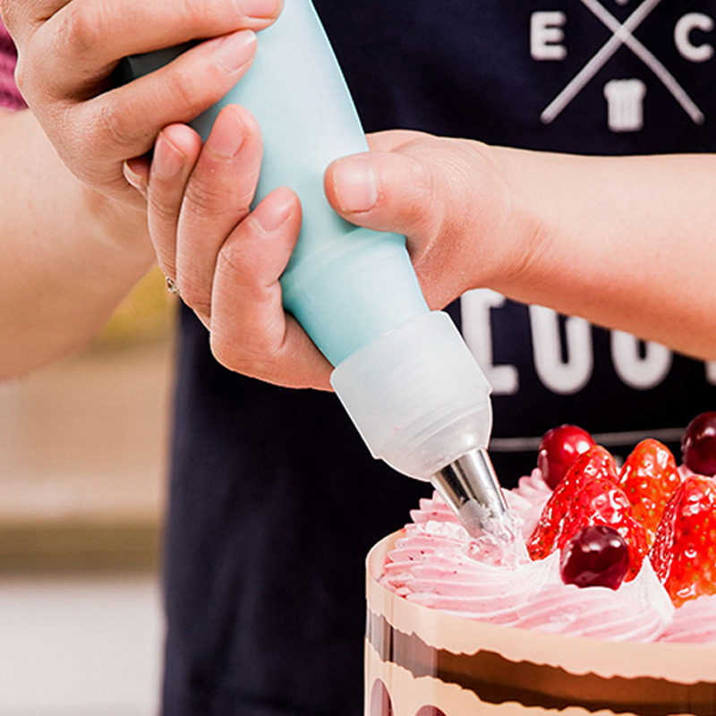 Baking Russian decorating nozzle special tool single-hole three-hole adapter three-color decorating nozzle converter cross-border