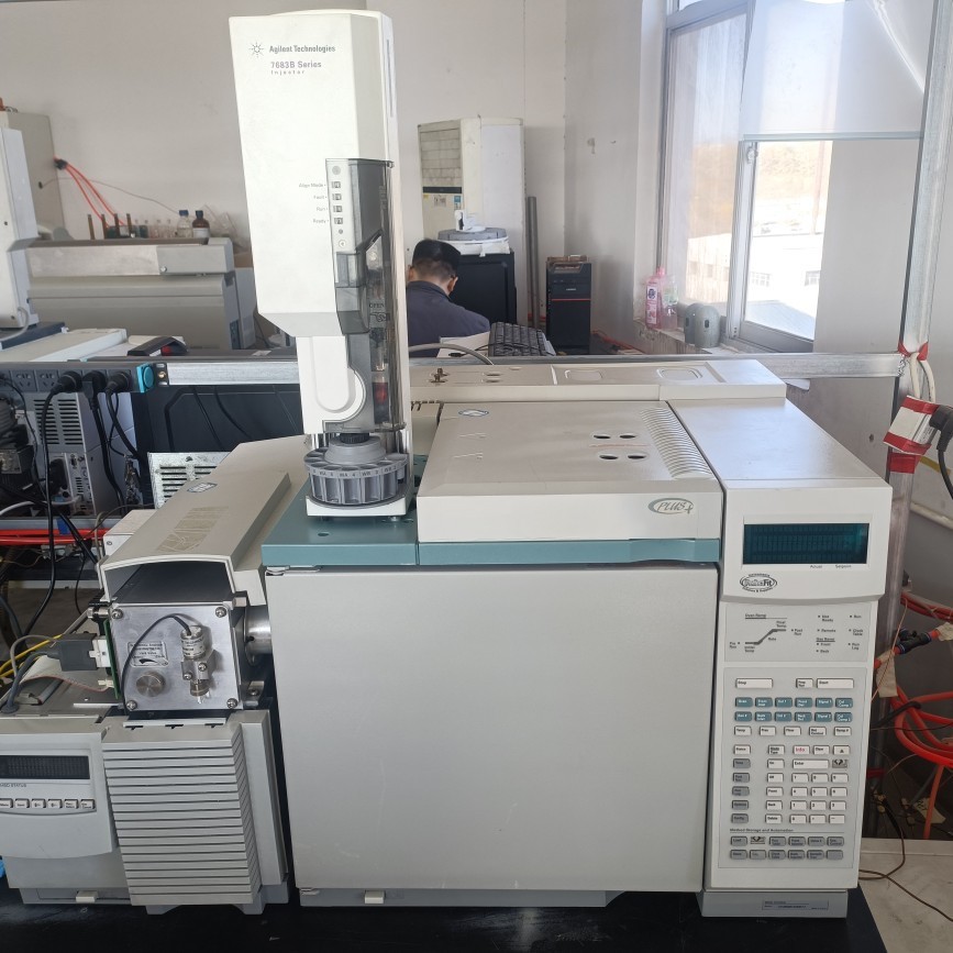 Б/У газовый хроматограф/масспектрометр Agilent 6890N-5973N, доступен для аренды и продажи