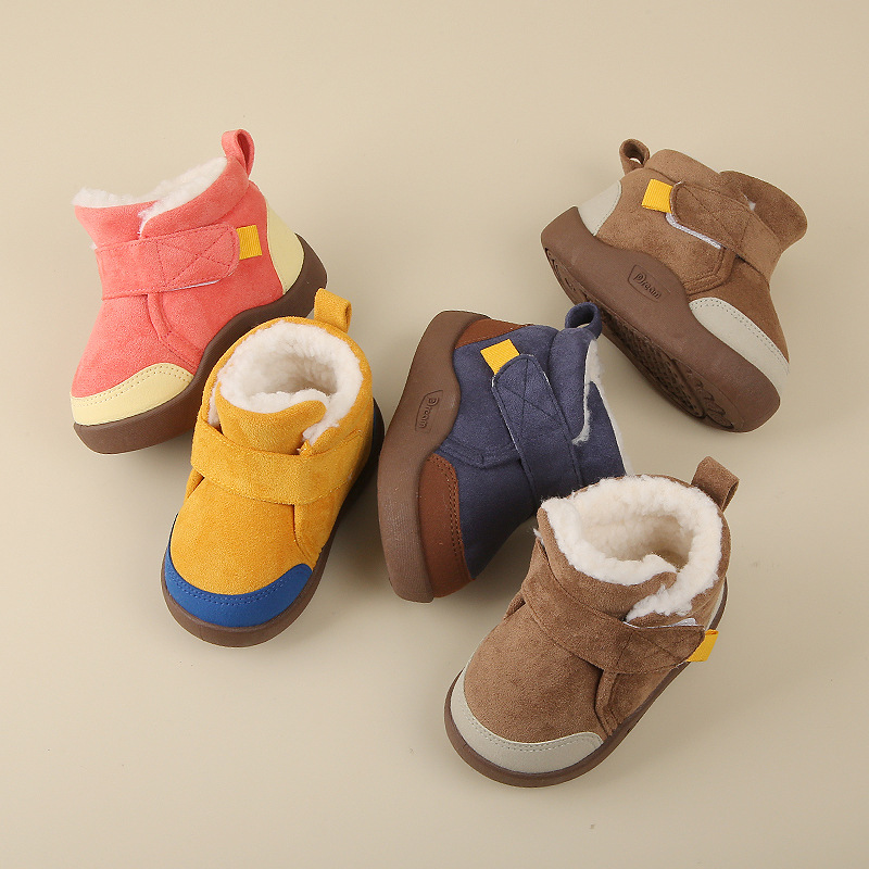 Winter baby snow boots 1-2-3-4 year old baby soft bottom toddler shoes plus velvet padded non-slip large cotton shoes wholesale