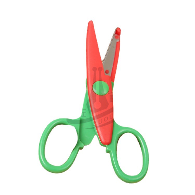 Child safety plastic handmade DIY photo album photo lace scissors student scissors 5 inch kindergarten fun scissors