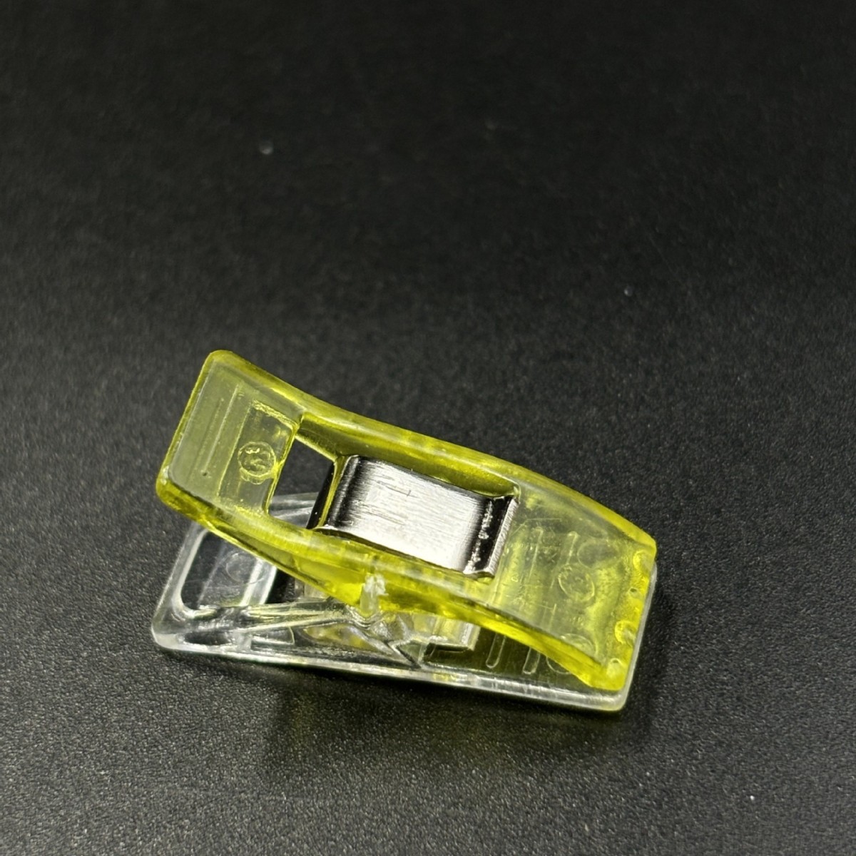 Cross-border selling white and red plastic hemming sewing clip axe clip long tail strong patchwork buckle positioning clip 27*10