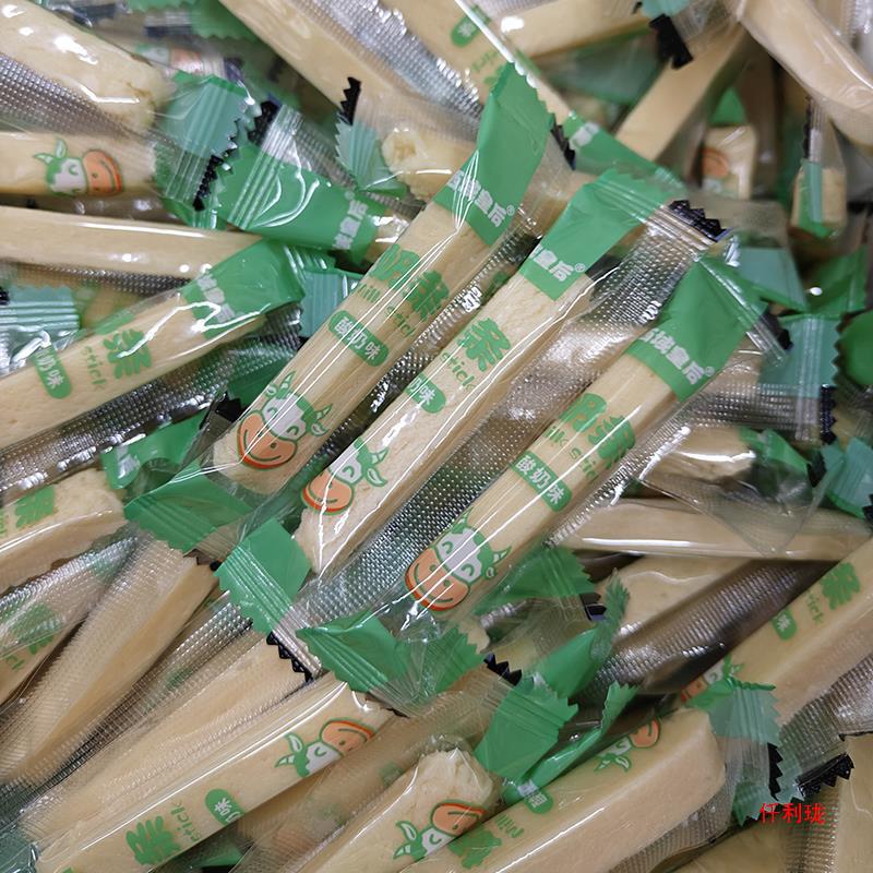 Xinjiang Queen of the Western Regions Milk Cheese Sticks Original Yogurt Flavor Popular Children's Dry Chewable Snacks
