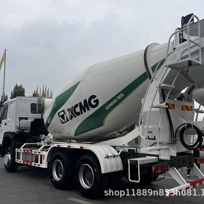 Used Sinotruk Howo 10 Cubic Meter 12 Cubic Meter Concrete Mixer Truck Howo Commercial Concrete Tank Truck Is Being Exported to Central Asia