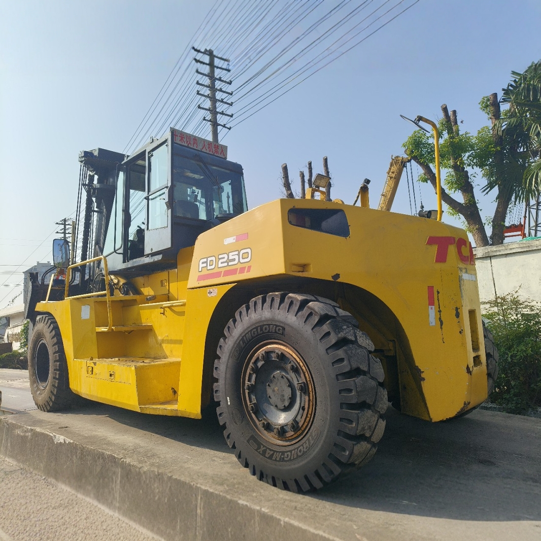 Трансфер Б/У Tcm 25 тонн Дизельный погрузчик Tcm 20 тонн Погрузчик Kalmar 40 тонн Погрузчик