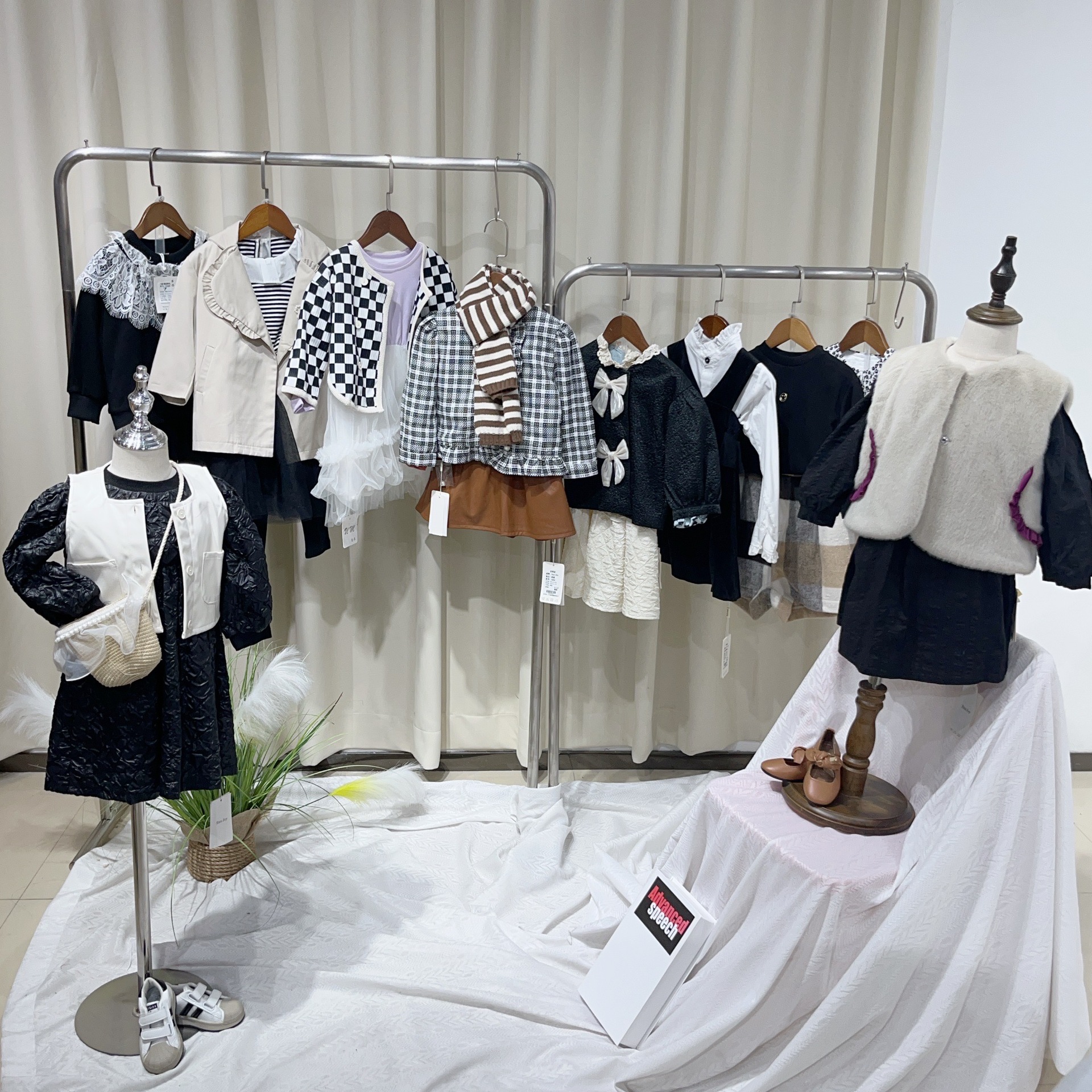 Children's Clothing Stall Manufacturer Supply Wholesale Miscellaneous Tail Goods Inventory Bar Bala Children's Clothing Mixed Batch Tail Goods Wholesale