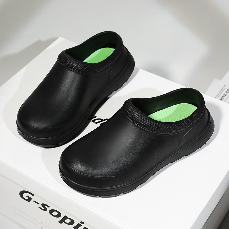 Men's Non-Slip Closed-Toe Slippers for Summer Outdoor Wear, Kitchen Work, Slip-On Safety Shoes, Trendy Shoes for the Workplace