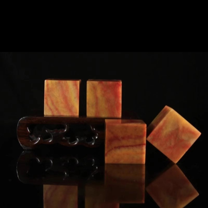 Zhejiang red red stone 3*3*3CM India stone practice chapter seal cutting gold stone seal Shoushan stone a generation of hair