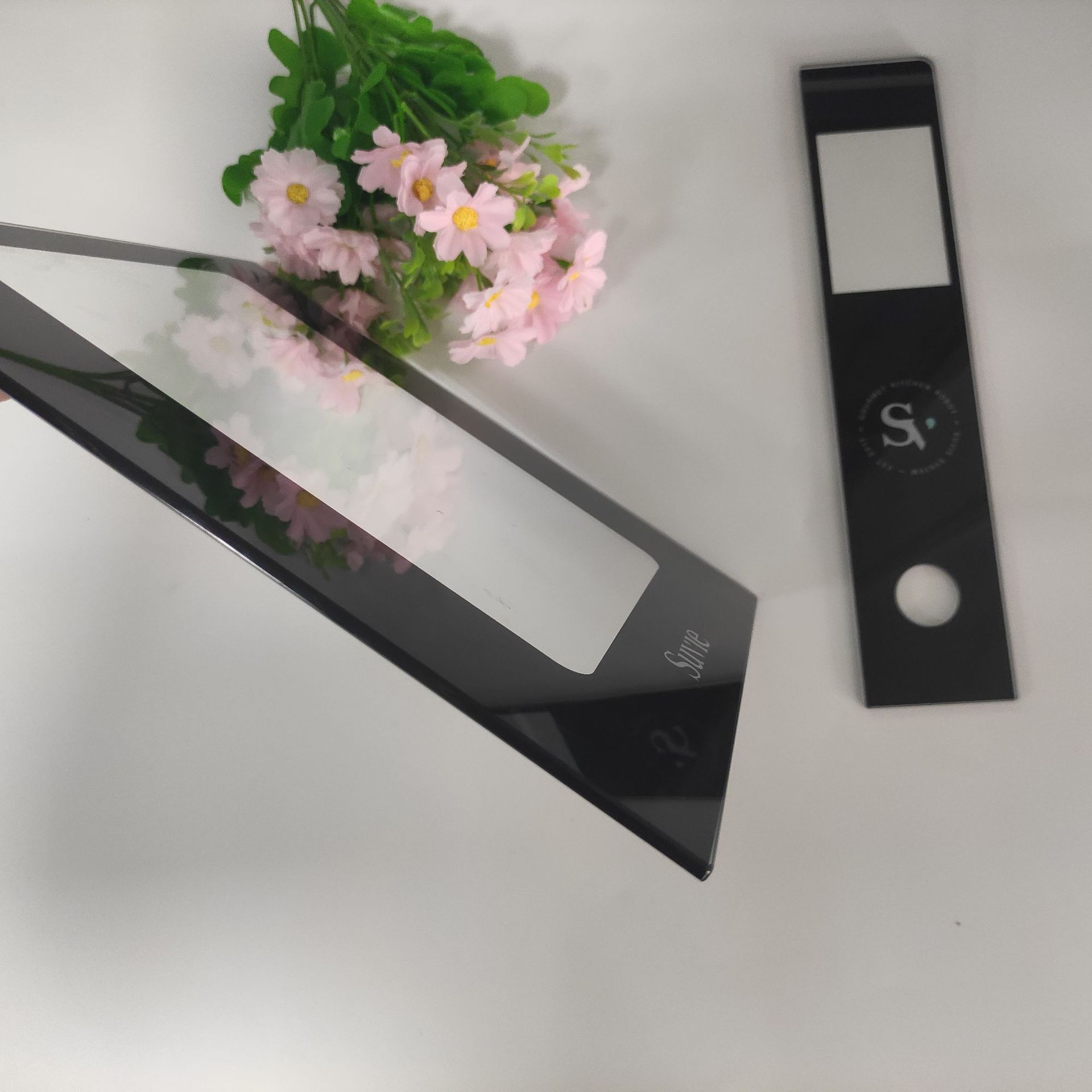 Source Manufacturer Tempered Glass Panel Water Heater Electromagnetic Rate Black Glass Smart Touch Screen Panel Customization