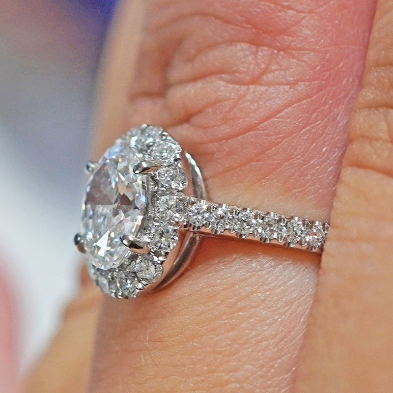 Pt950 Platinum Cultivated Diamond Ring for Women as Bright as Stars for Wedding and Proposal with Starry Surround
