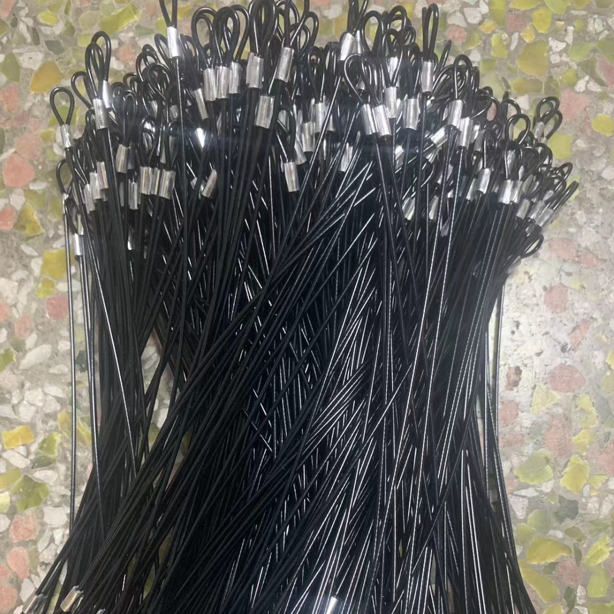 Прямые продажи стальной веревки, оцинкованный соединитель, двусторонняя пряжка, различные материалы, высокая прочность