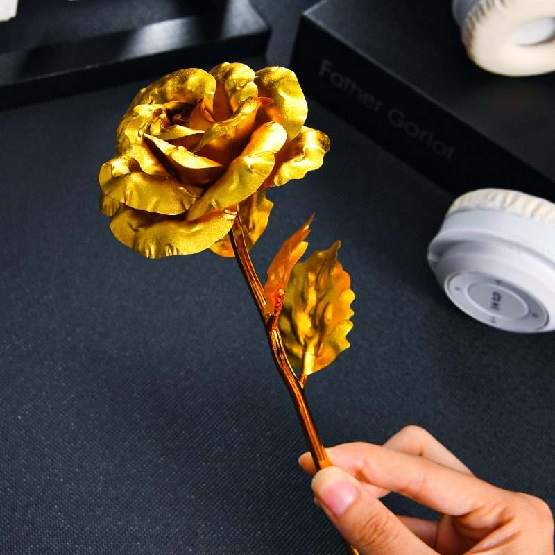 Delta Force Peripheral Gold-Etching Rose Model Red Wolf Cos Gold Foil Rose Ornament Toy Figure Gift