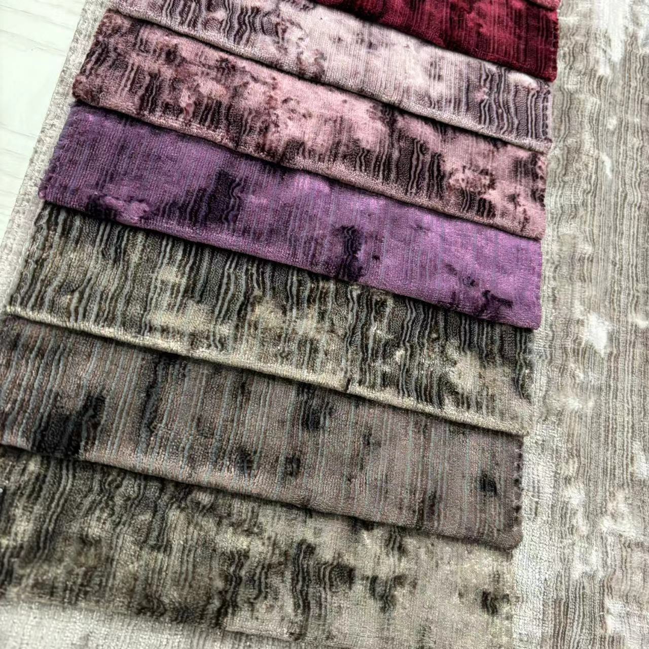 2025 New High-End Cut Velvet Sofa Fabric Pillow Fabric Machine-Woven Velvet High-End Thick Plain Home Textile Velvet Fabric