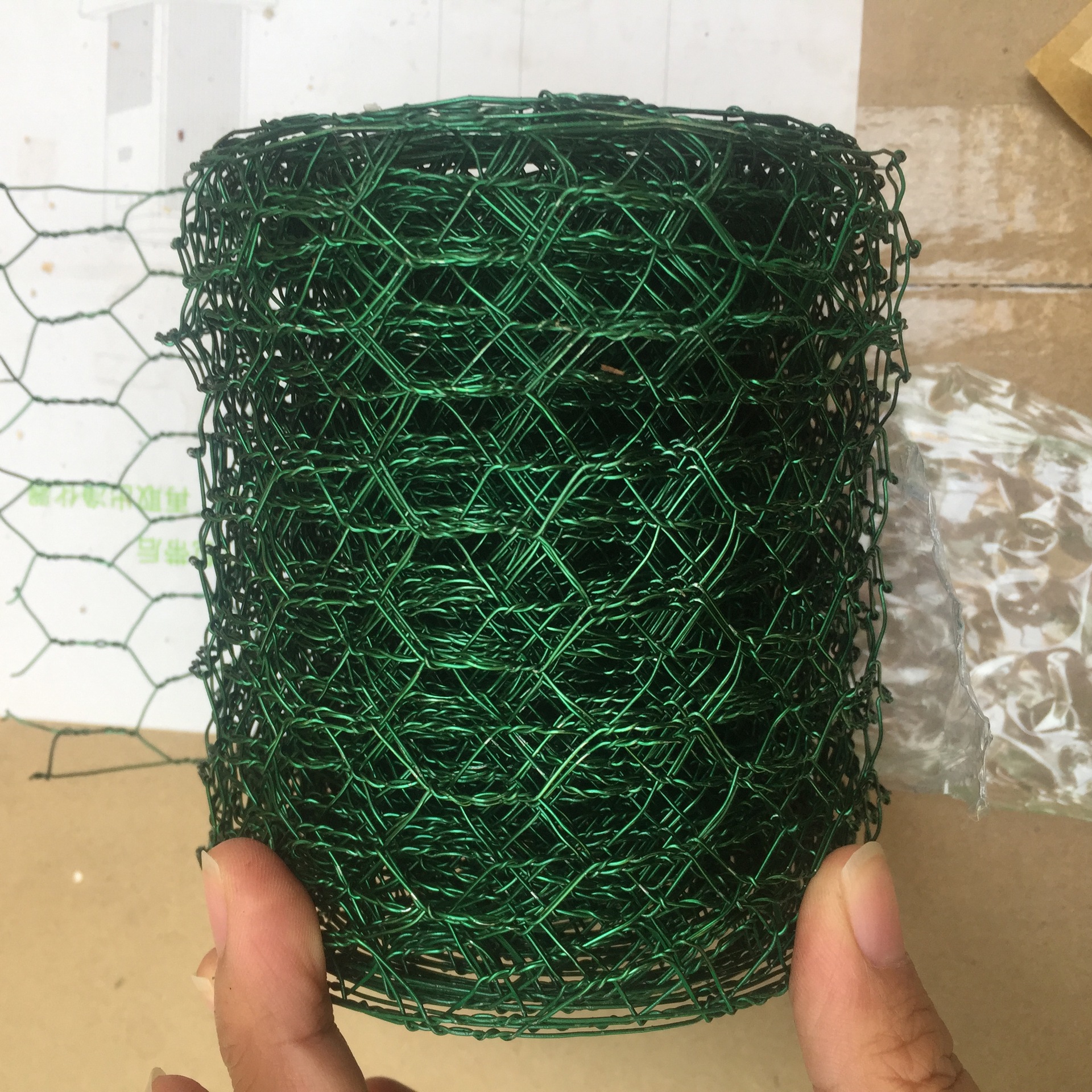 Craft floral flower arrangement chicken cage net fixed shape wedding scenery decoration dark green metal wire hexagonal net