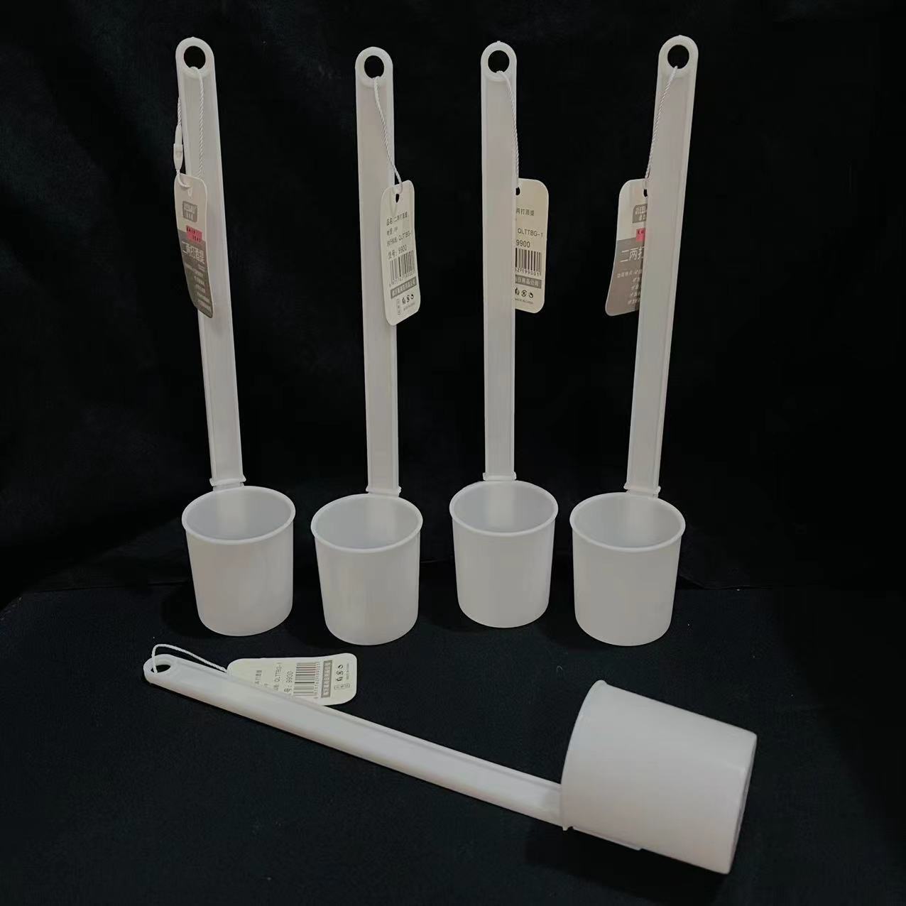 Plastic wine lifting utensils household wine drinking utensils amount of wine hanging wine spoon two two wholesale 1 yuan 2 yuan