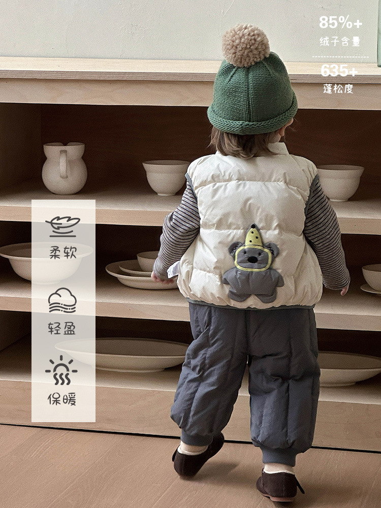 Boys' Cartoon down Vest Winter Lightweight Warm Vest for Baby Boys 90% White Duck down Infant Vest Class a
