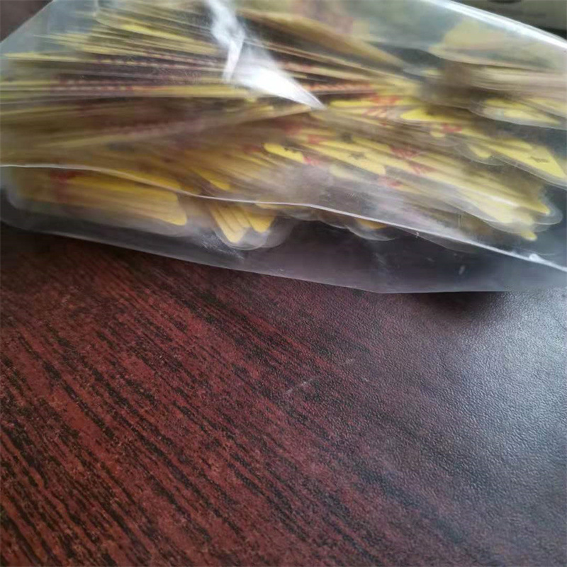 A variety of plastic triangle paper card lucky driver driving Wenchang card auspicious supplies double-sided printing paper wholesale