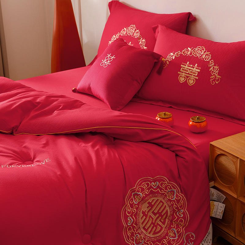 Big Red Wedding Quilt Chinese Classy Embroider Soy Fiber Quilt Wedding Quilt Core Wedding Dowry Festive Quilt